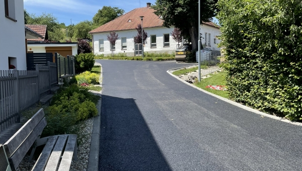 Bohuslavice nad Vláří mají i díky SÚS Slovácka modernější komunikace i parkoviště