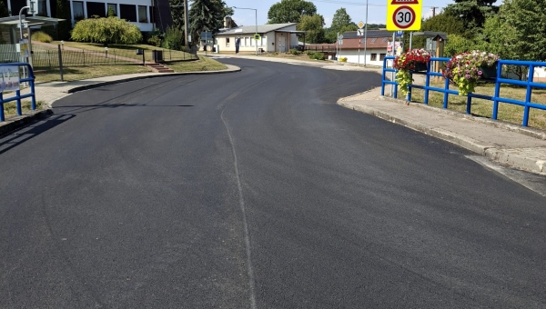 V Částkově byla provedena velkoplošná vysprávka silnice 