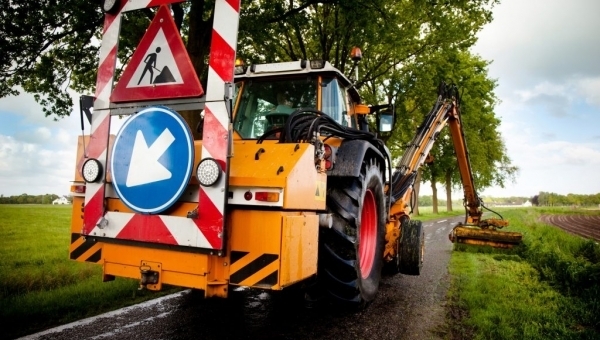 Nové strojní vybavení pro silničáře na Slovácku